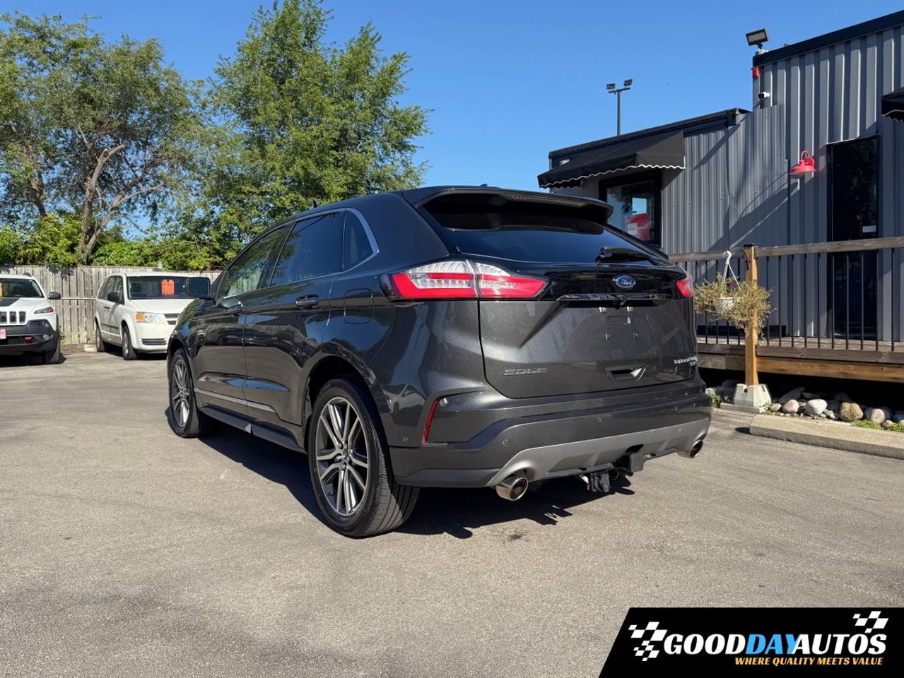 2019 Ford Edge Titanium ONE OWNER CLEAN CARFAX 15 SERVICE RECORDS Photo