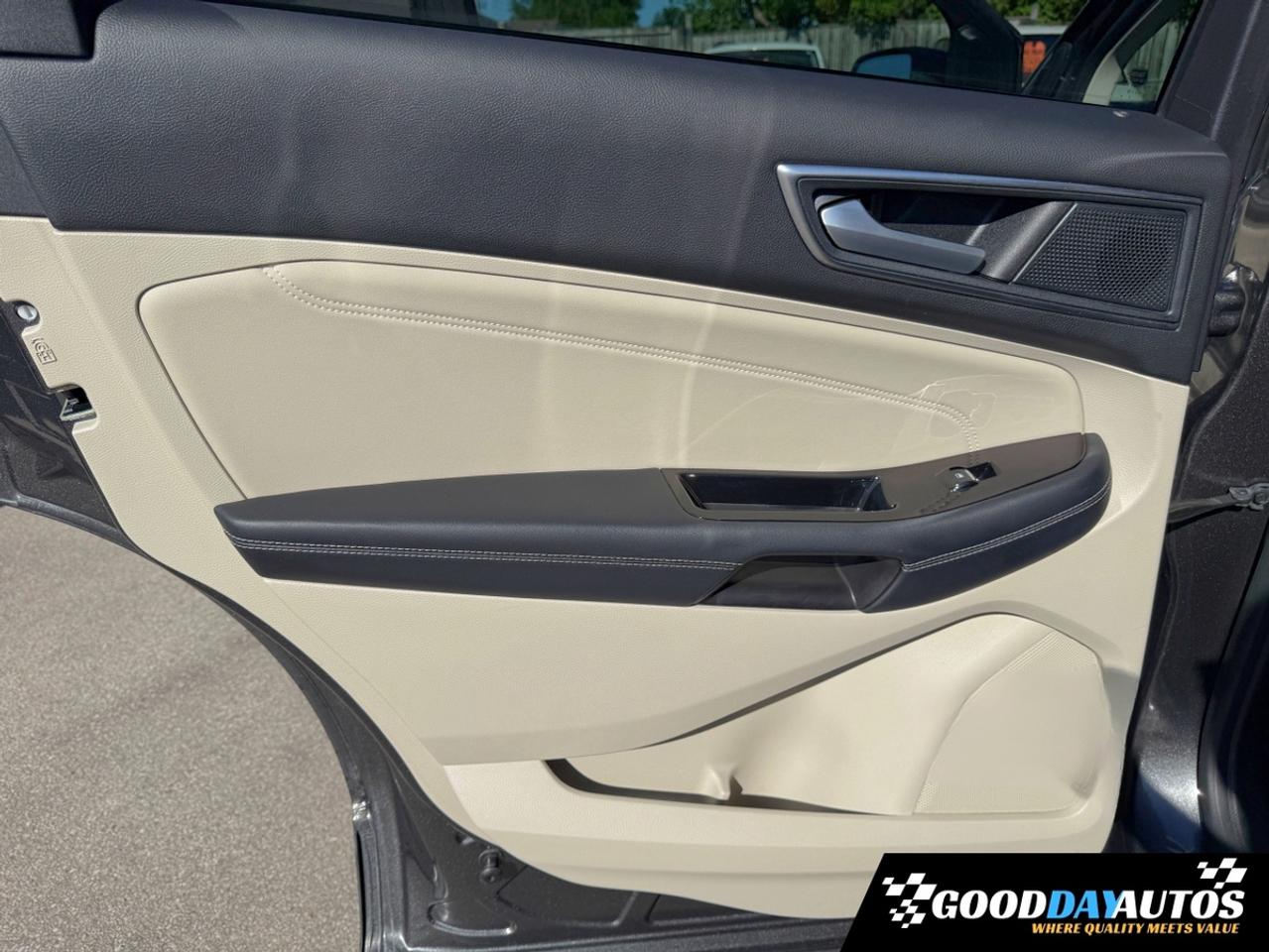 2019 Ford Edge Titanium ONE OWNER CLEAN CARFAX 15 SERVICE RECORDS Photo
