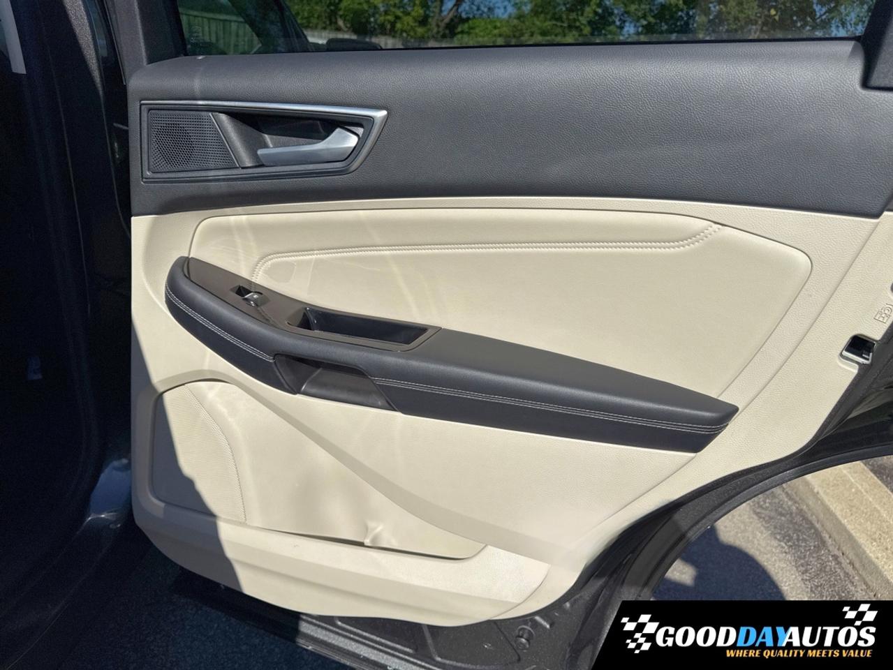 2019 Ford Edge Titanium ONE OWNER CLEAN CARFAX 15 SERVICE RECORDS Photo