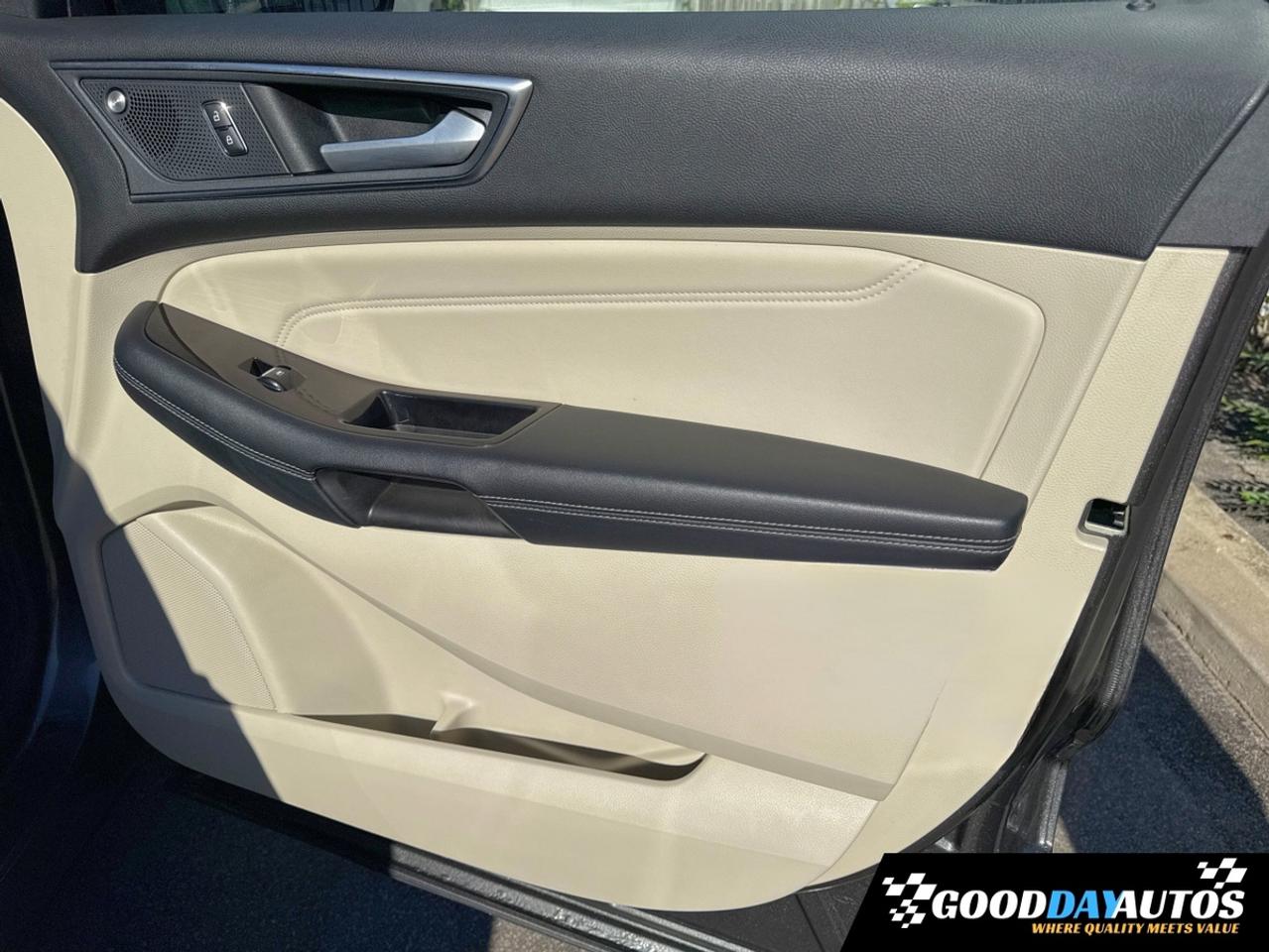 2019 Ford Edge Titanium ONE OWNER CLEAN CARFAX 15 SERVICE RECORDS Photo