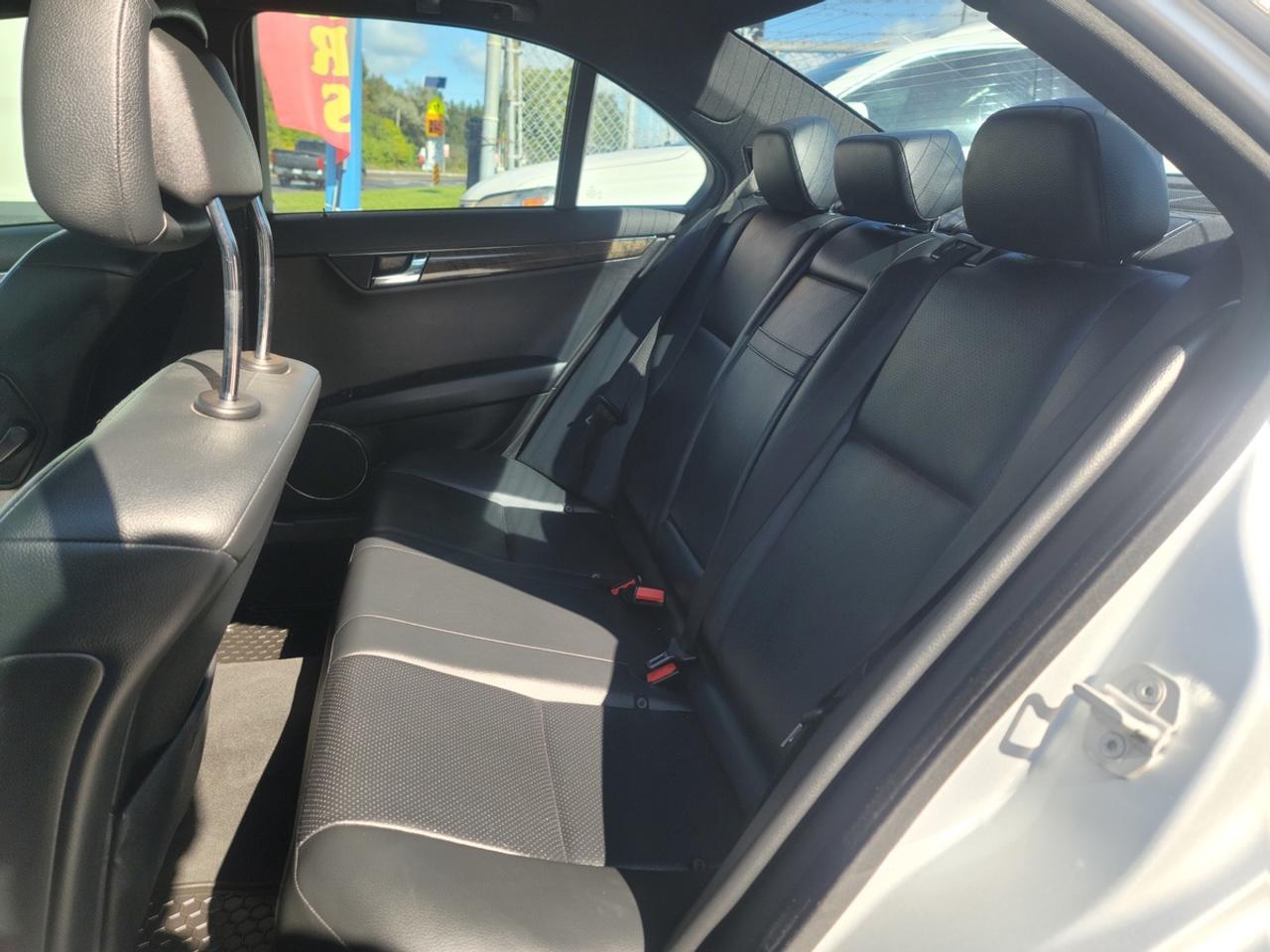 2008 Mercedes-Benz C-Class C-300 4-MATIC Photo