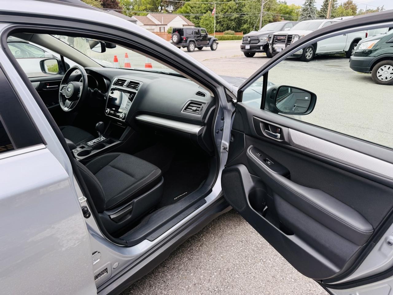 2018 Subaru Outback Touring Photo