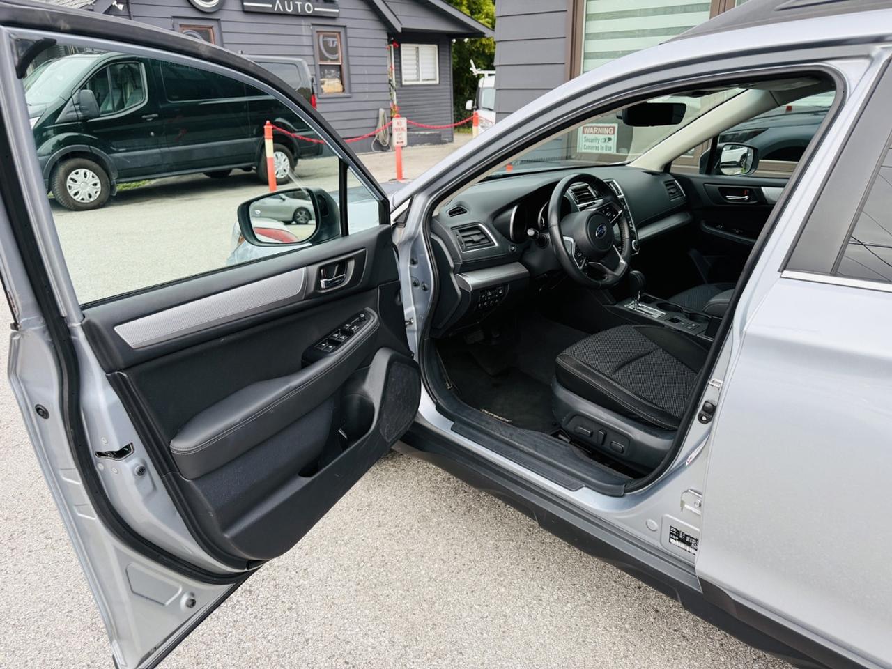 2018 Subaru Outback Touring Photo