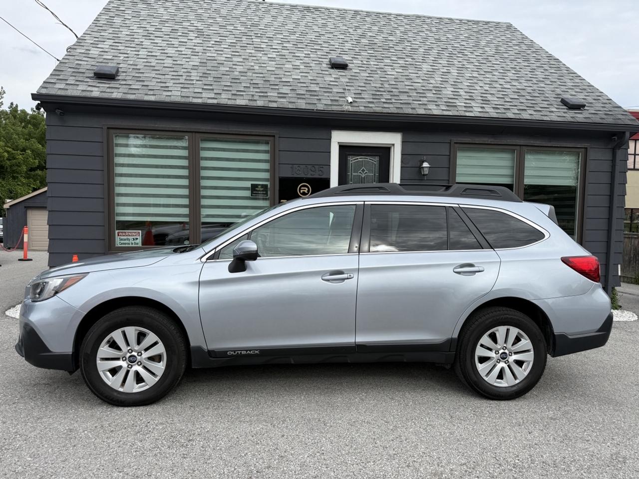 2018 Subaru Outback Touring Photo