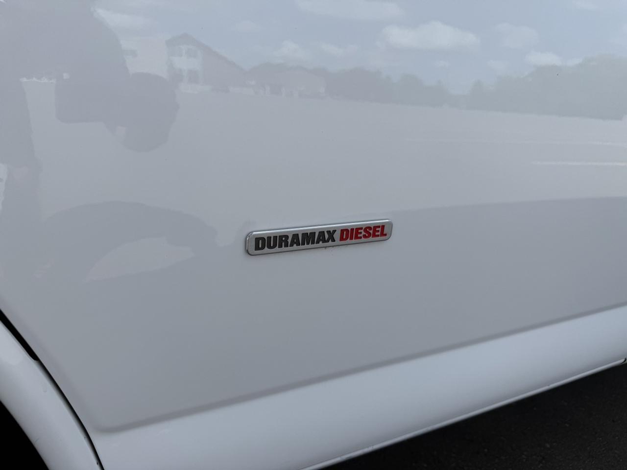 2019 Chevrolet Express  Photo
