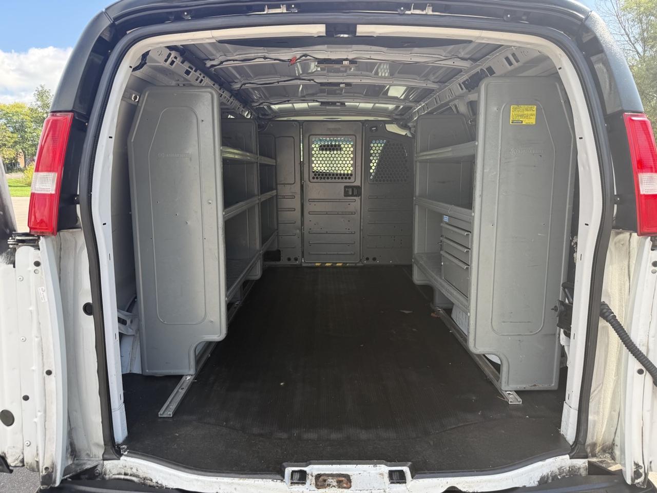 2019 Chevrolet Express  Photo
