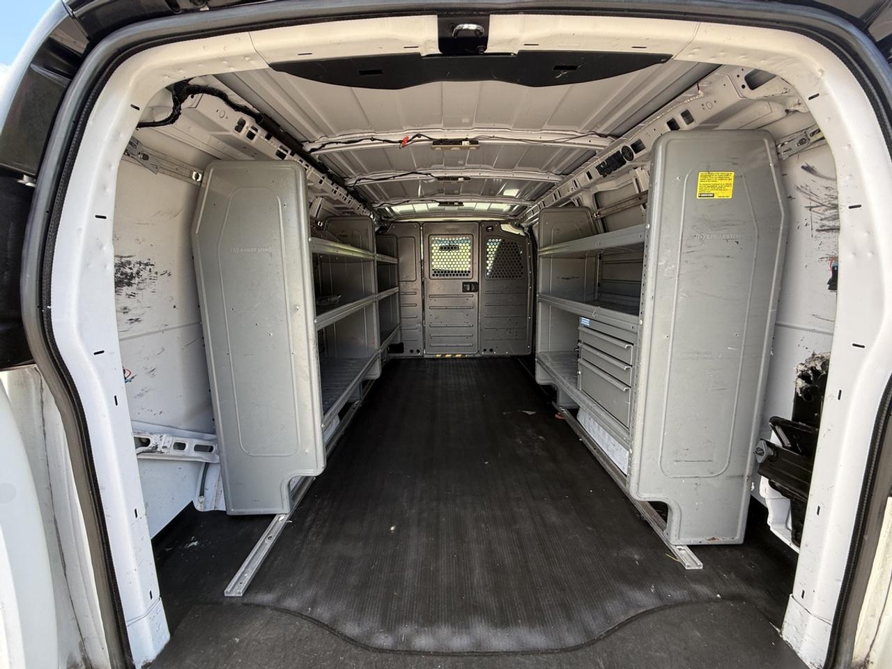 2019 Chevrolet Express  Photo