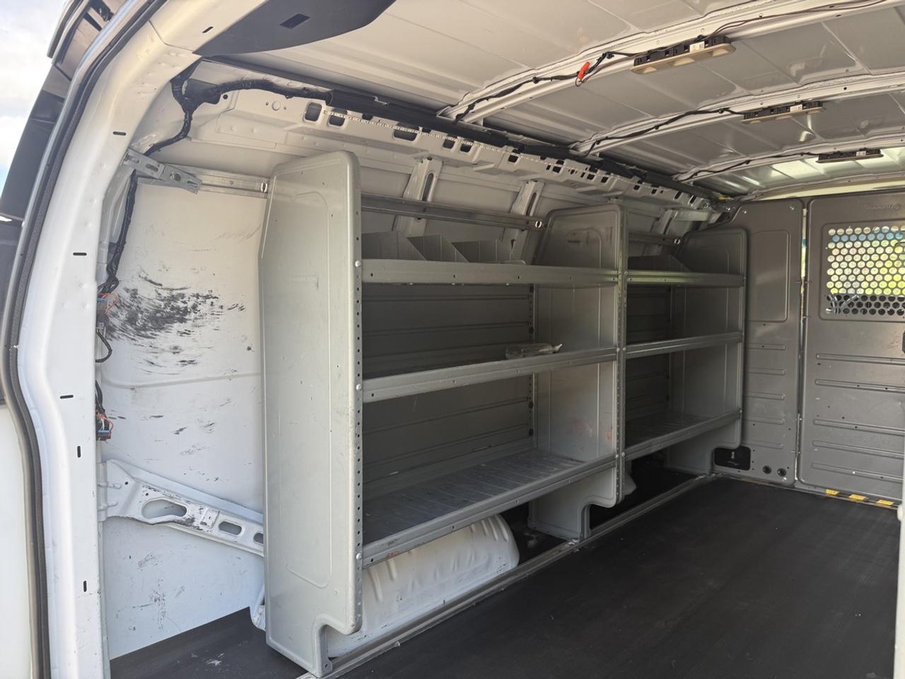 2019 Chevrolet Express  Photo