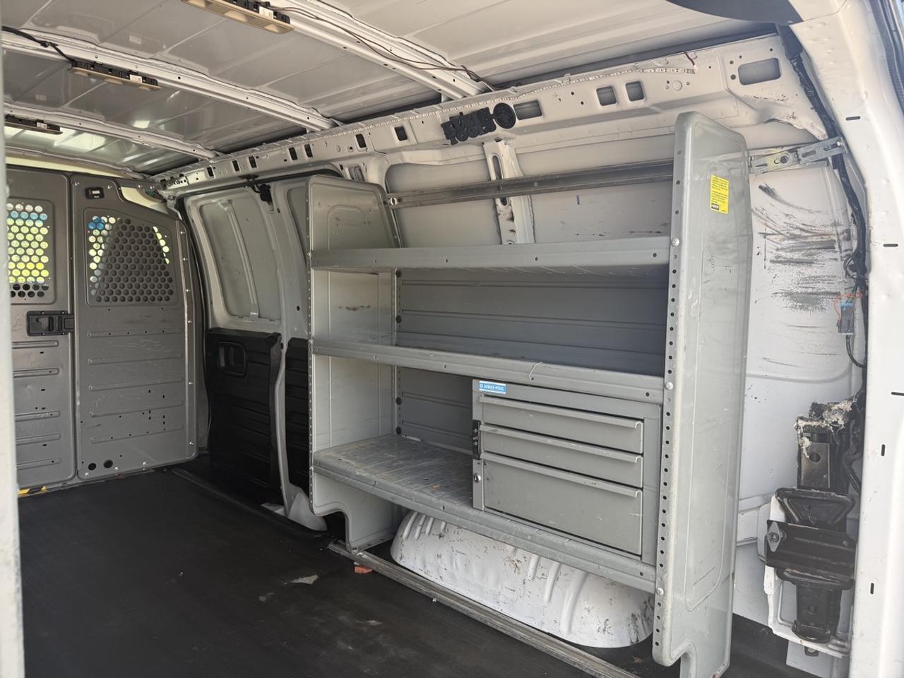 2019 Chevrolet Express  Photo