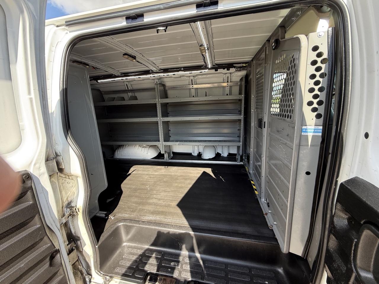2019 Chevrolet Express  Photo