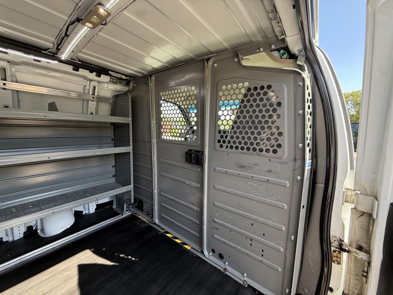 2019 Chevrolet Express  Photo