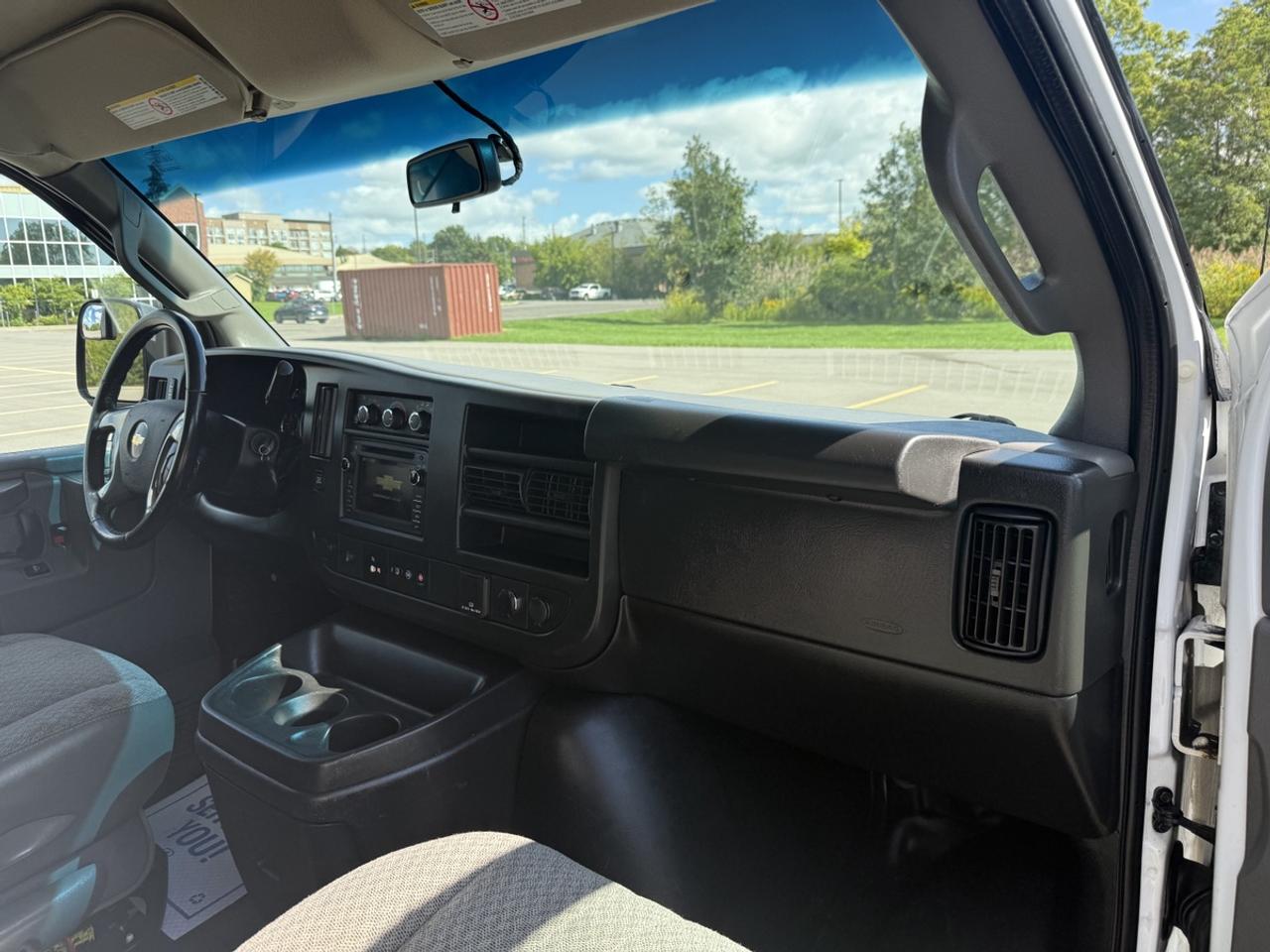 2019 Chevrolet Express  Photo