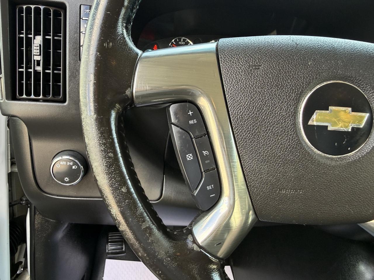 2019 Chevrolet Express  Photo