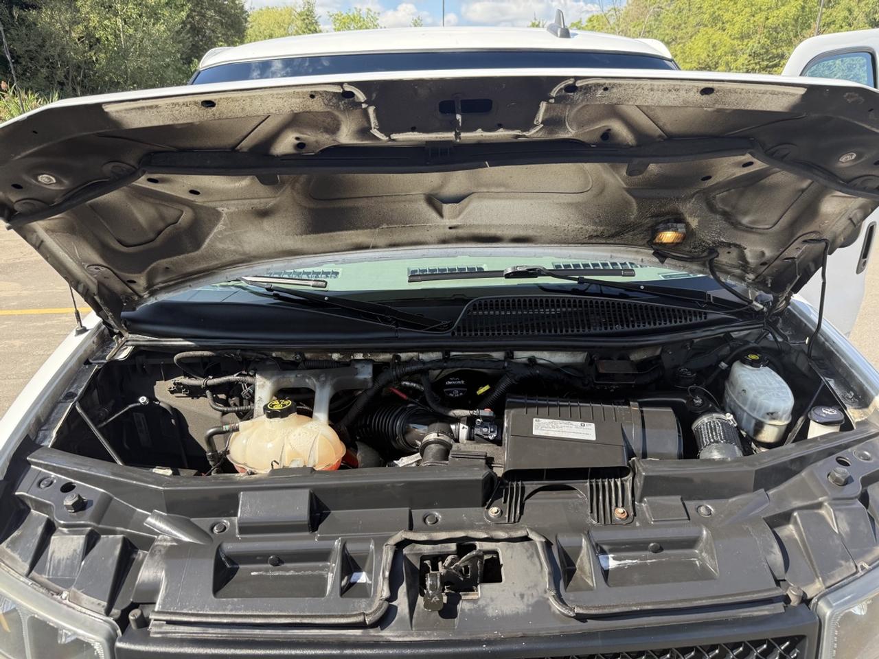 2019 Chevrolet Express  Photo