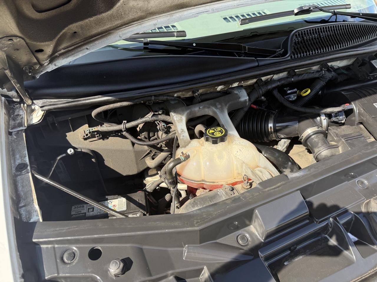 2019 Chevrolet Express  Photo