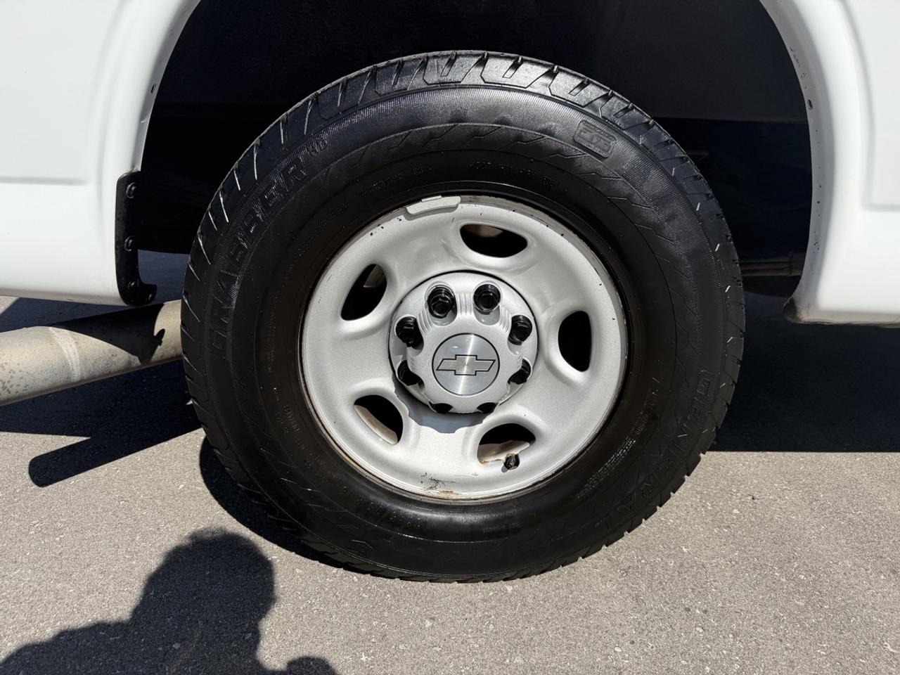 2019 Chevrolet Express  Photo