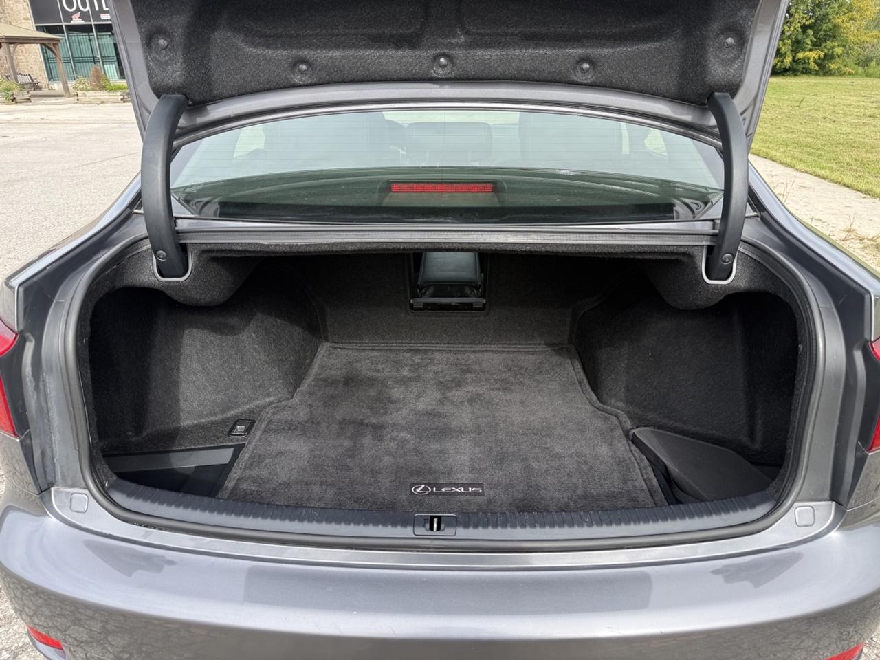 2013 Lexus IS 250 Photo