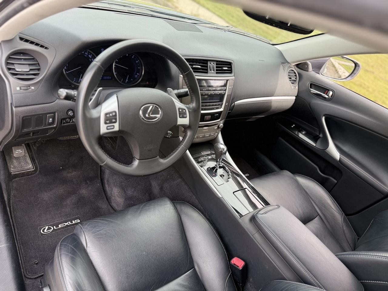 2013 Lexus IS 250 Photo