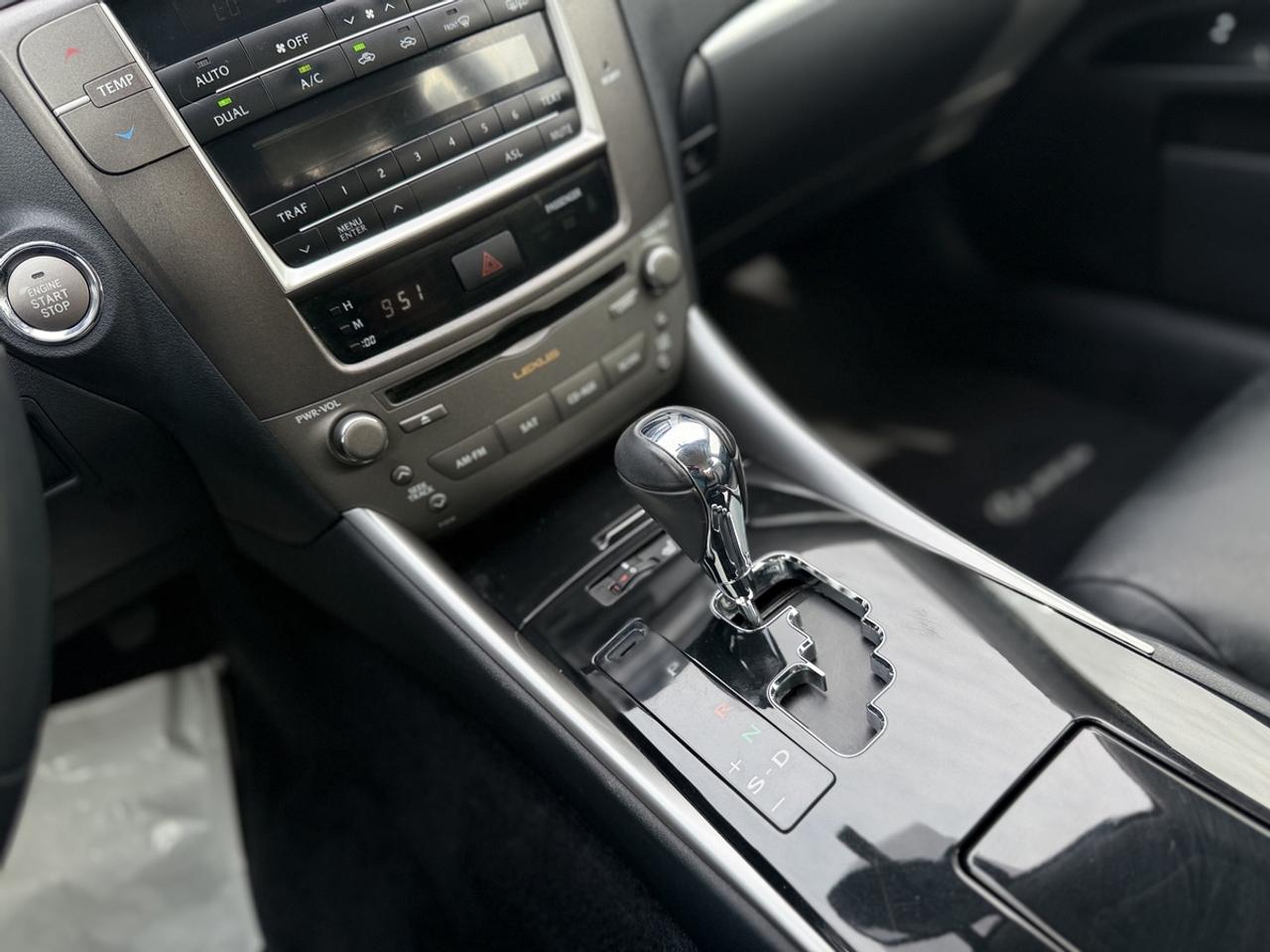 2013 Lexus IS 250 Photo