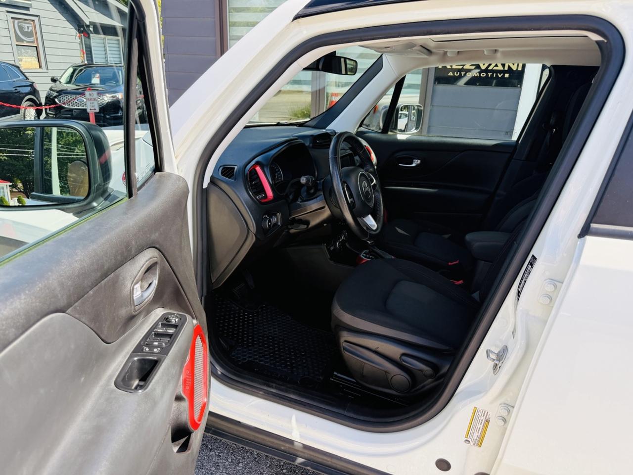 2018 Jeep Renegade Trailhawk Photo