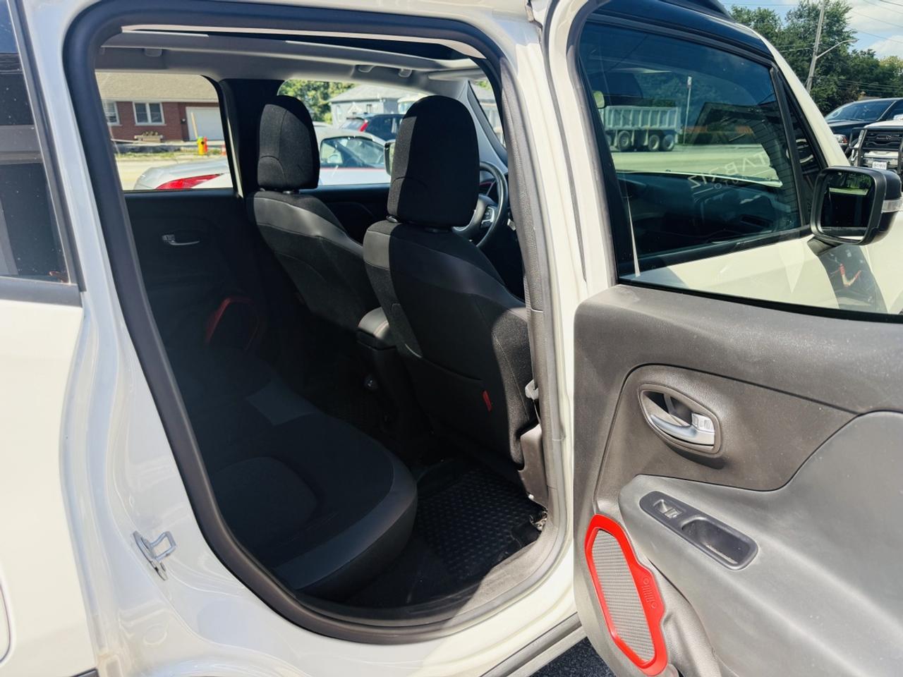2018 Jeep Renegade Trailhawk Photo