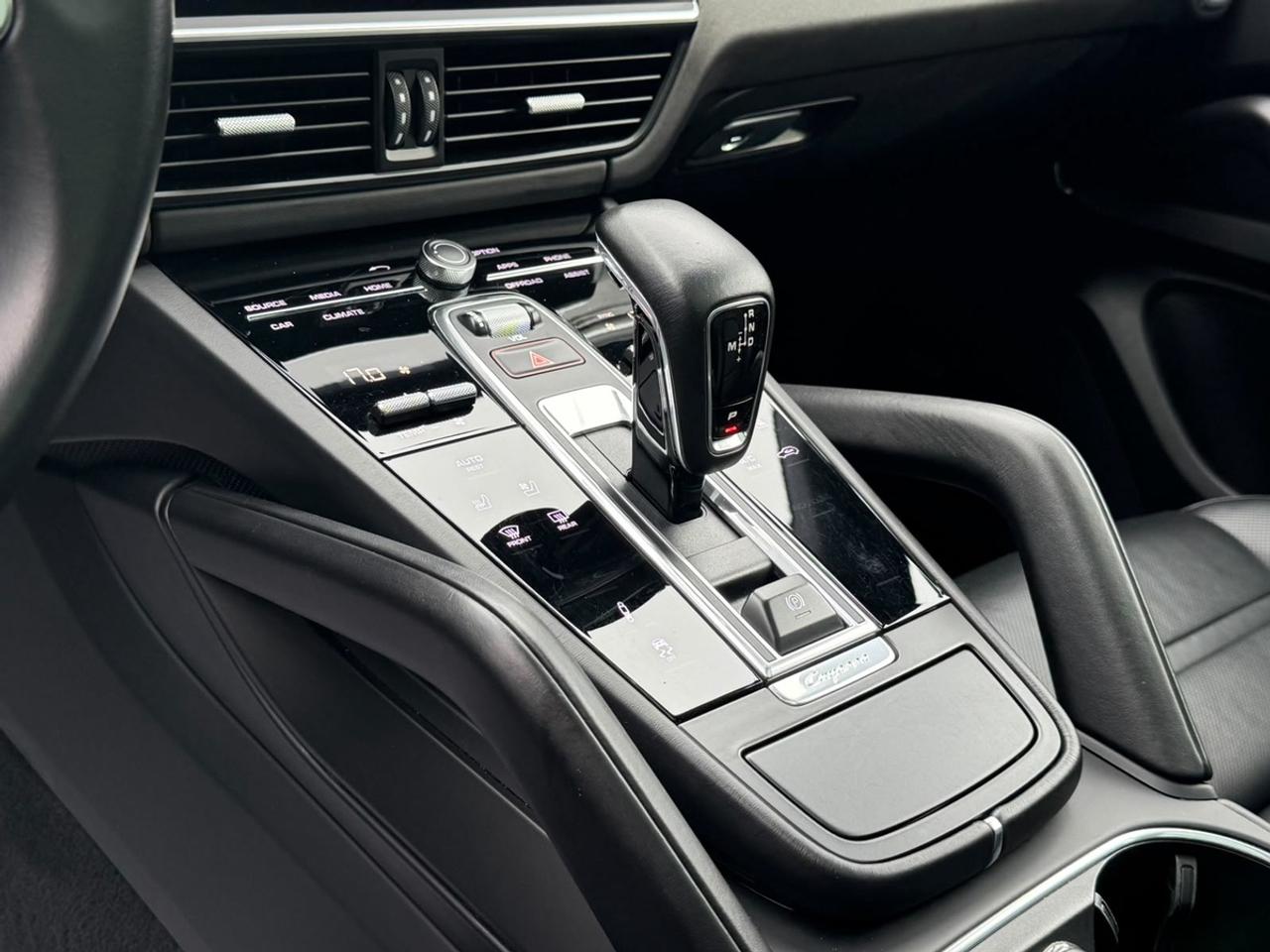 2021 Porsche Cayenne GTS|CCF|SPORT CHRONO|SPORT DESIGN Photo