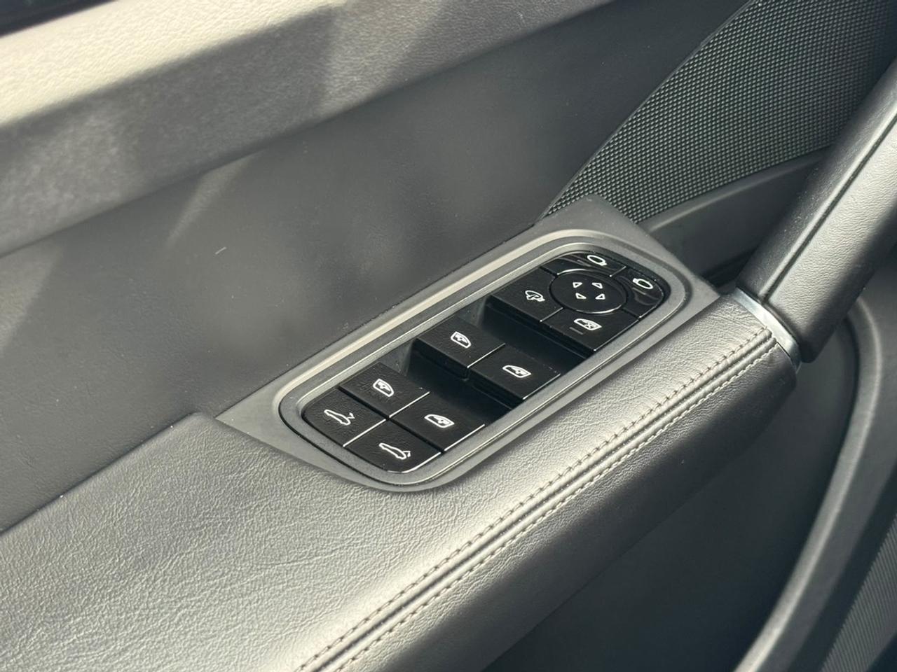 2021 Porsche Cayenne GTS|CCF|SPORT CHRONO|SPORT DESIGN Photo