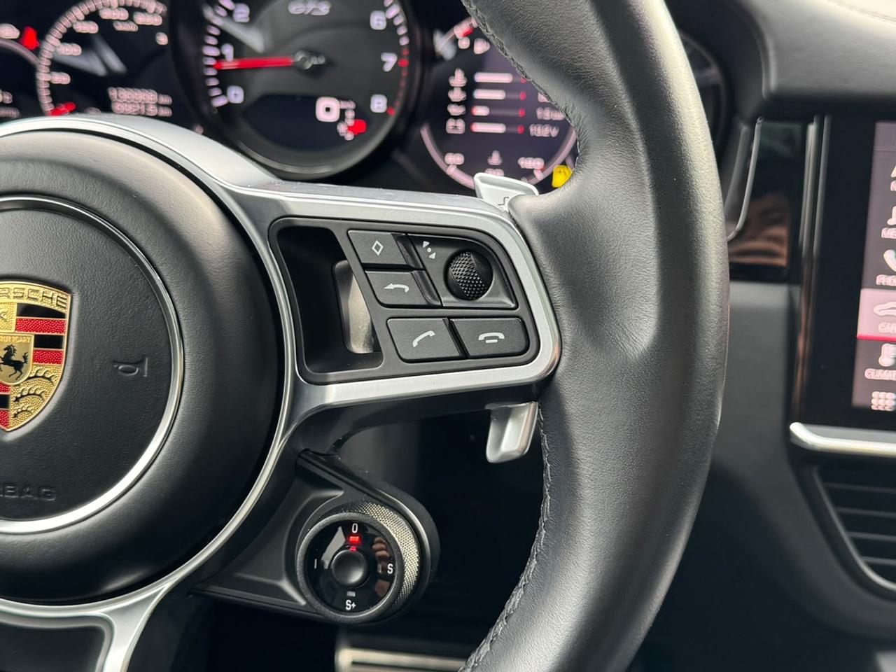 2021 Porsche Cayenne GTS|CCF|SPORT CHRONO|SPORT DESIGN Photo