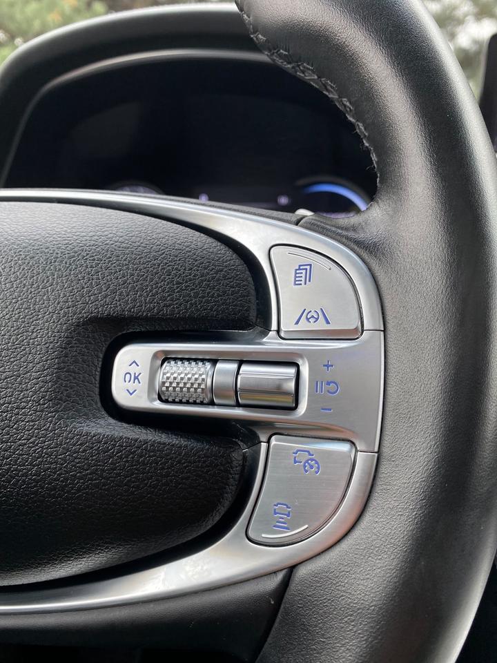 2024 Genesis GV80 2.5T Advanced | PANOROOF | LEATHER | AWD Photo