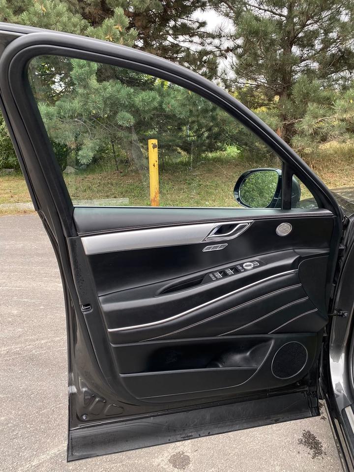 2024 Genesis GV80 2.5T Advanced | PANOROOF | LEATHER | AWD Photo