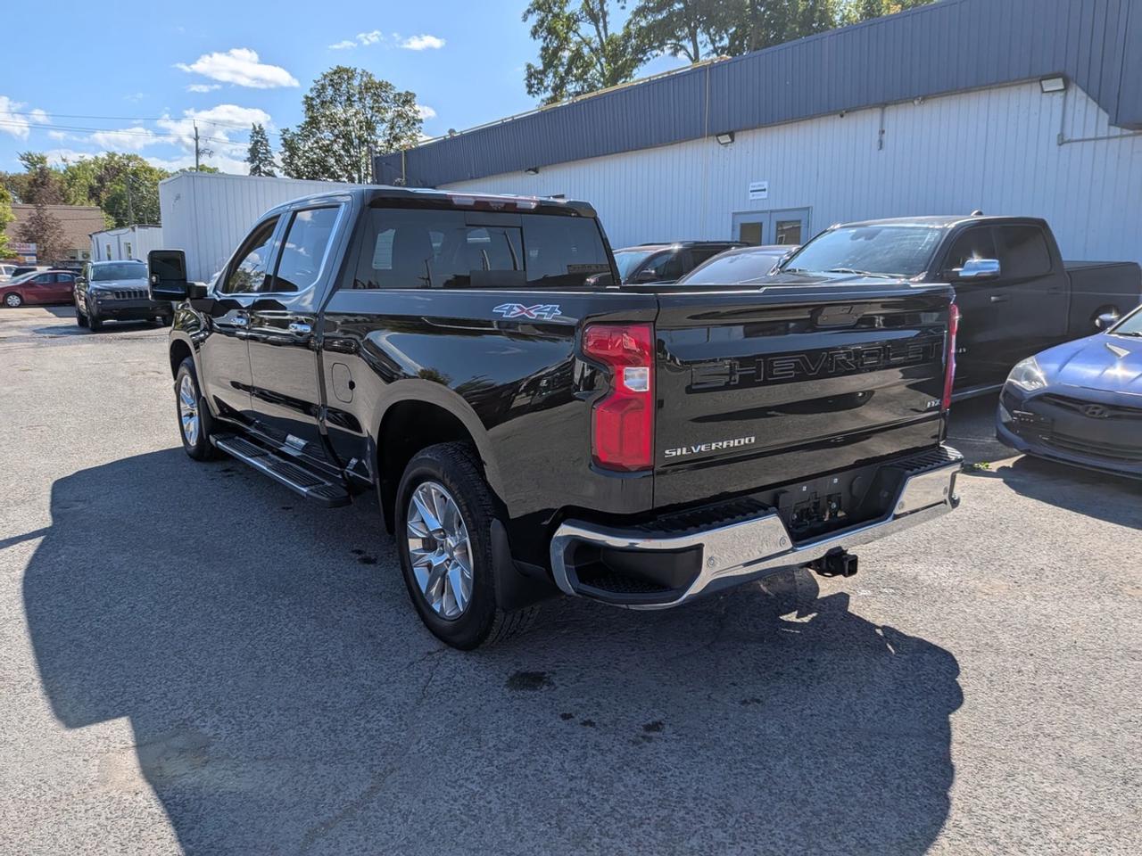 2022 Chevrolet Silverado 1500 LTZ Photo