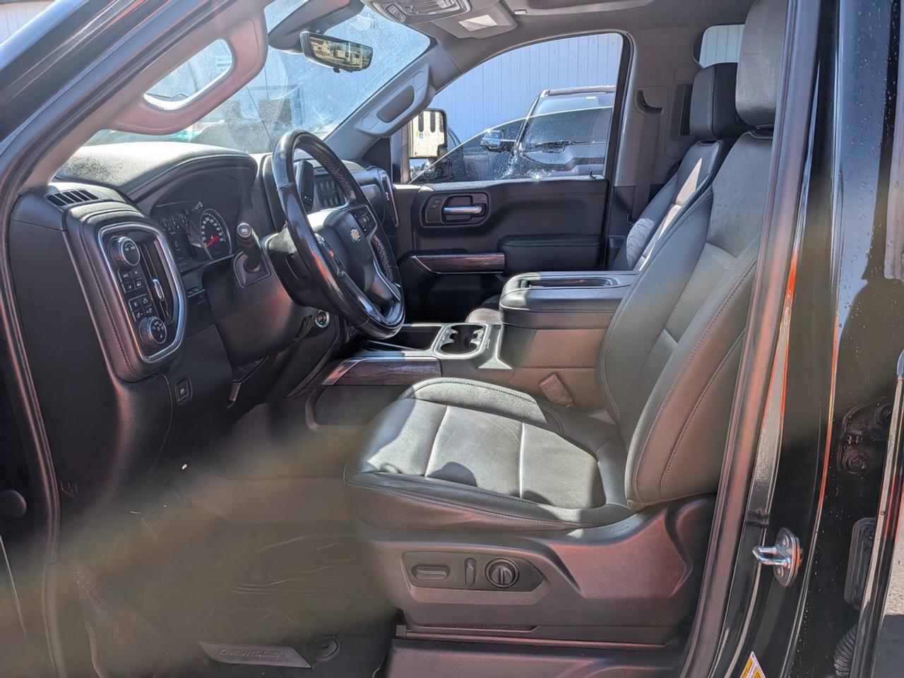 2022 Chevrolet Silverado 1500 LTZ Photo