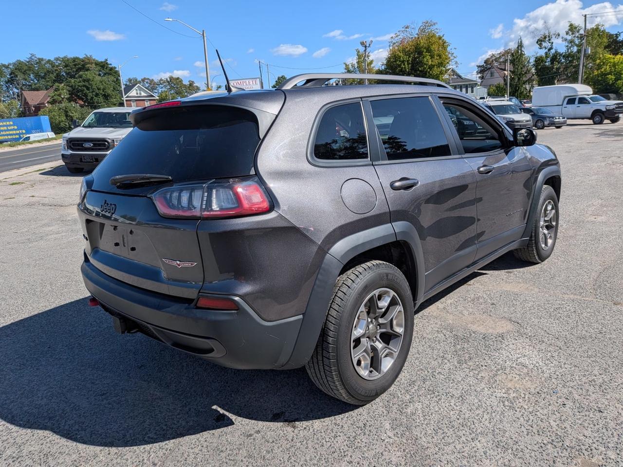 2019 Jeep Cherokee Trailhawk Photo4