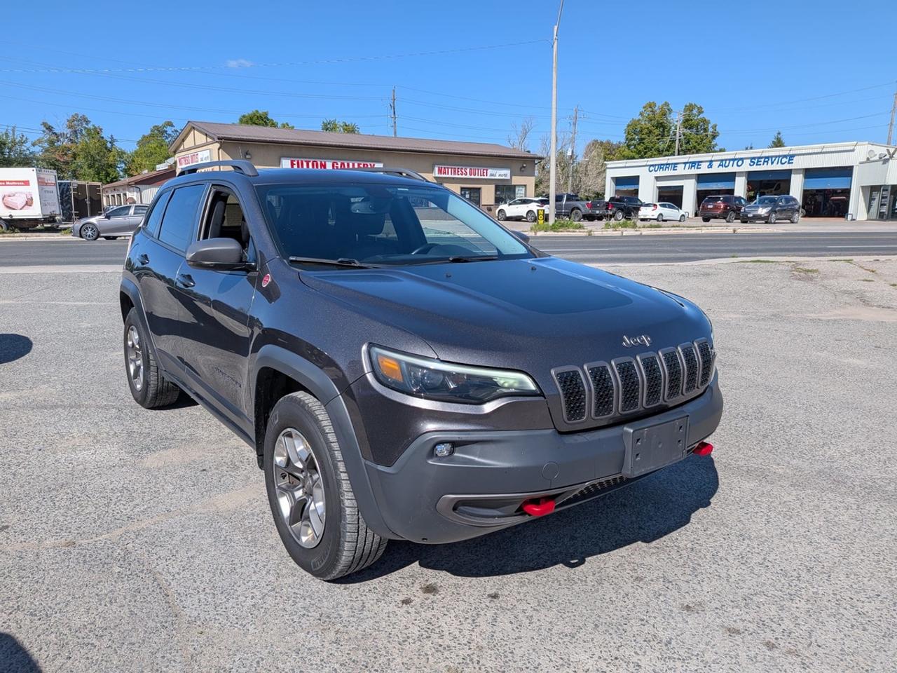 2019 Jeep Cherokee Trailhawk Photo2