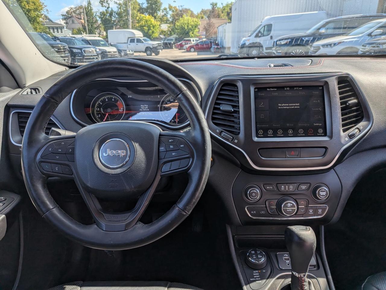 2019 Jeep Cherokee Trailhawk Photo