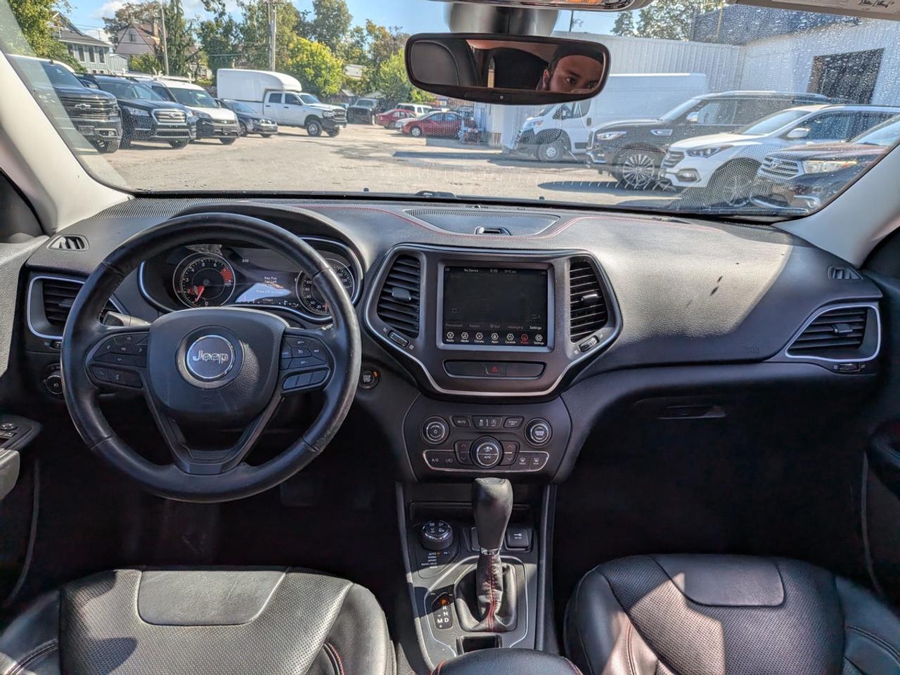 2019 Jeep Cherokee Trailhawk Photo