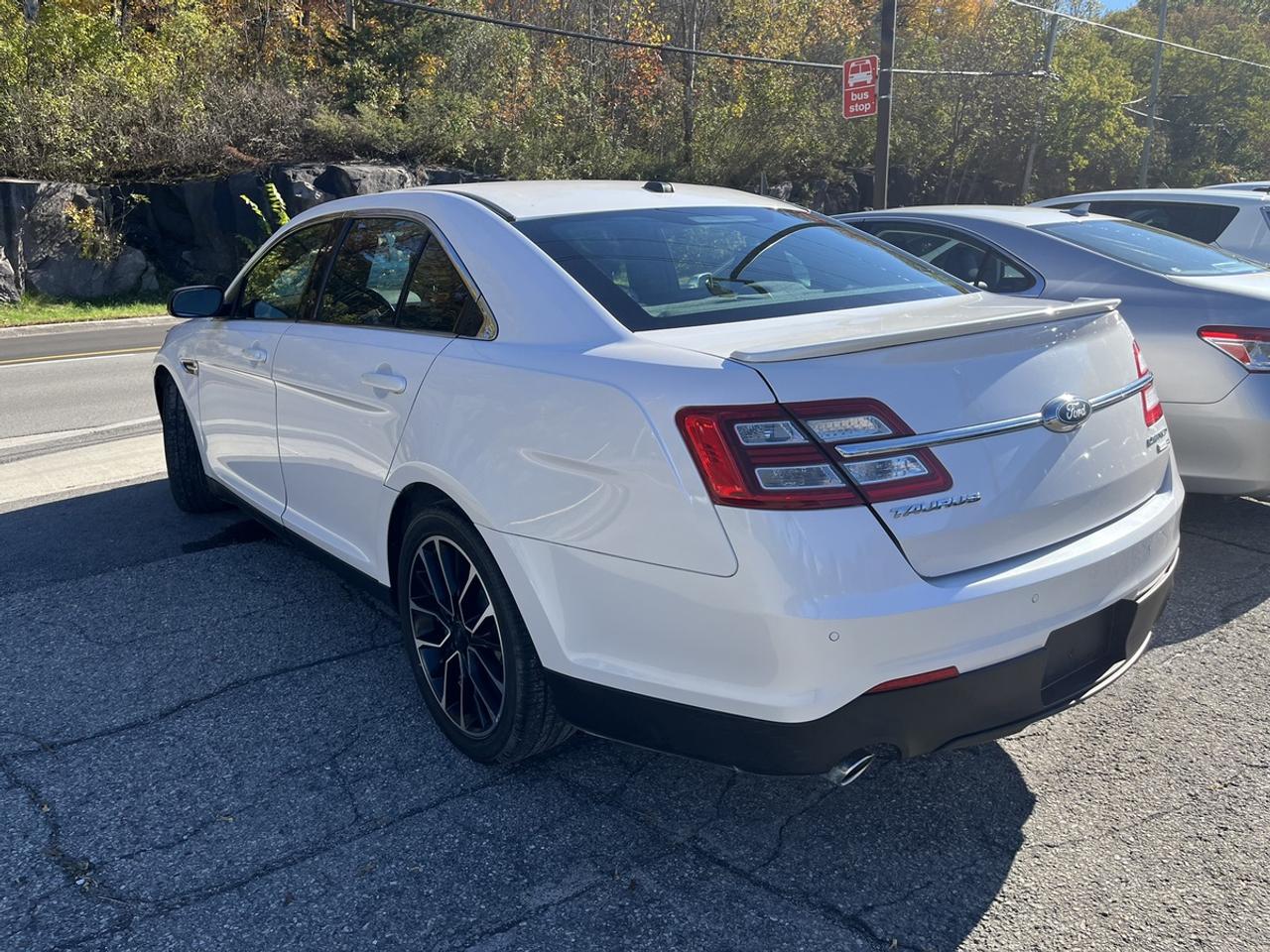 2018 Ford Taurus LIMITED Photo