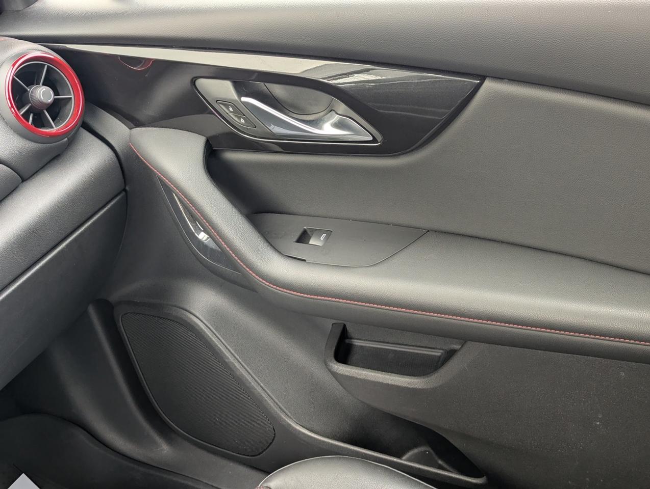 2020 Chevrolet Blazer RS/AWD/NAV/BSM/Leather/Carplay Photo