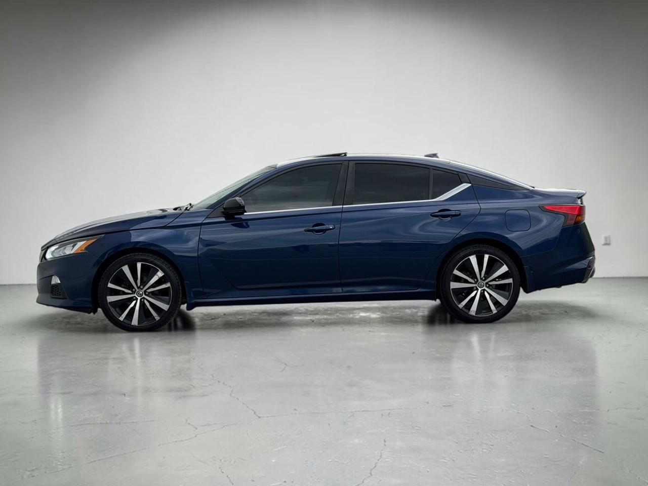 2021 Nissan Altima SR/AWD/BSM/NAV/Leather/Roof Photo