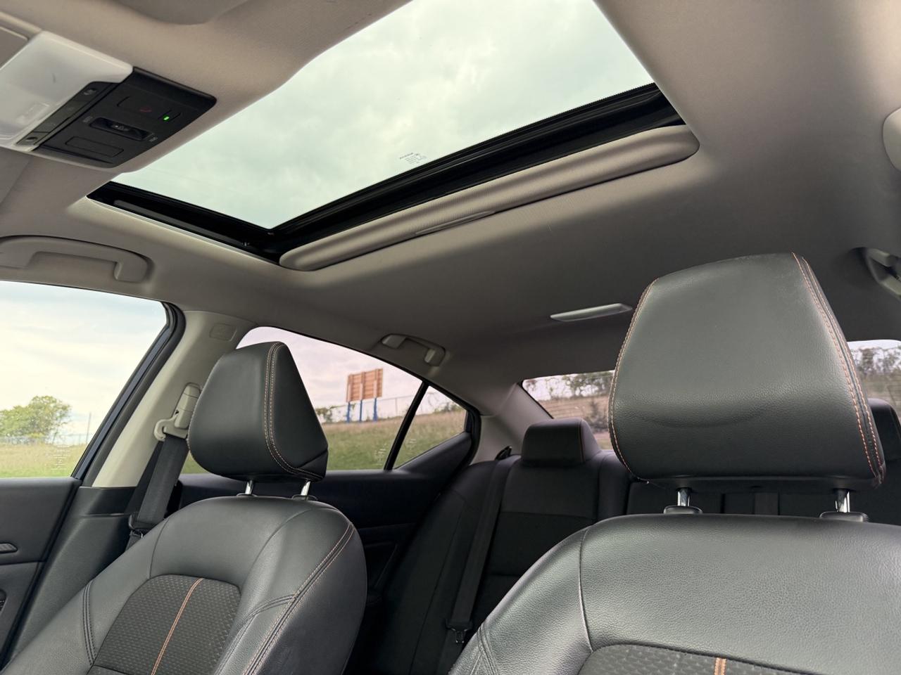 2021 Nissan Altima SR/AWD/BSM/NAV/Leather/Roof Photo