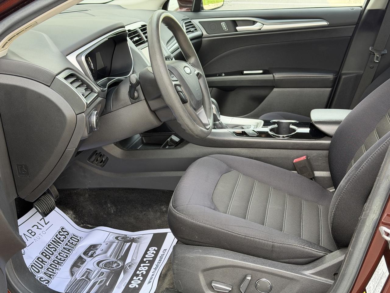 2015 Ford Fusion SE Photo