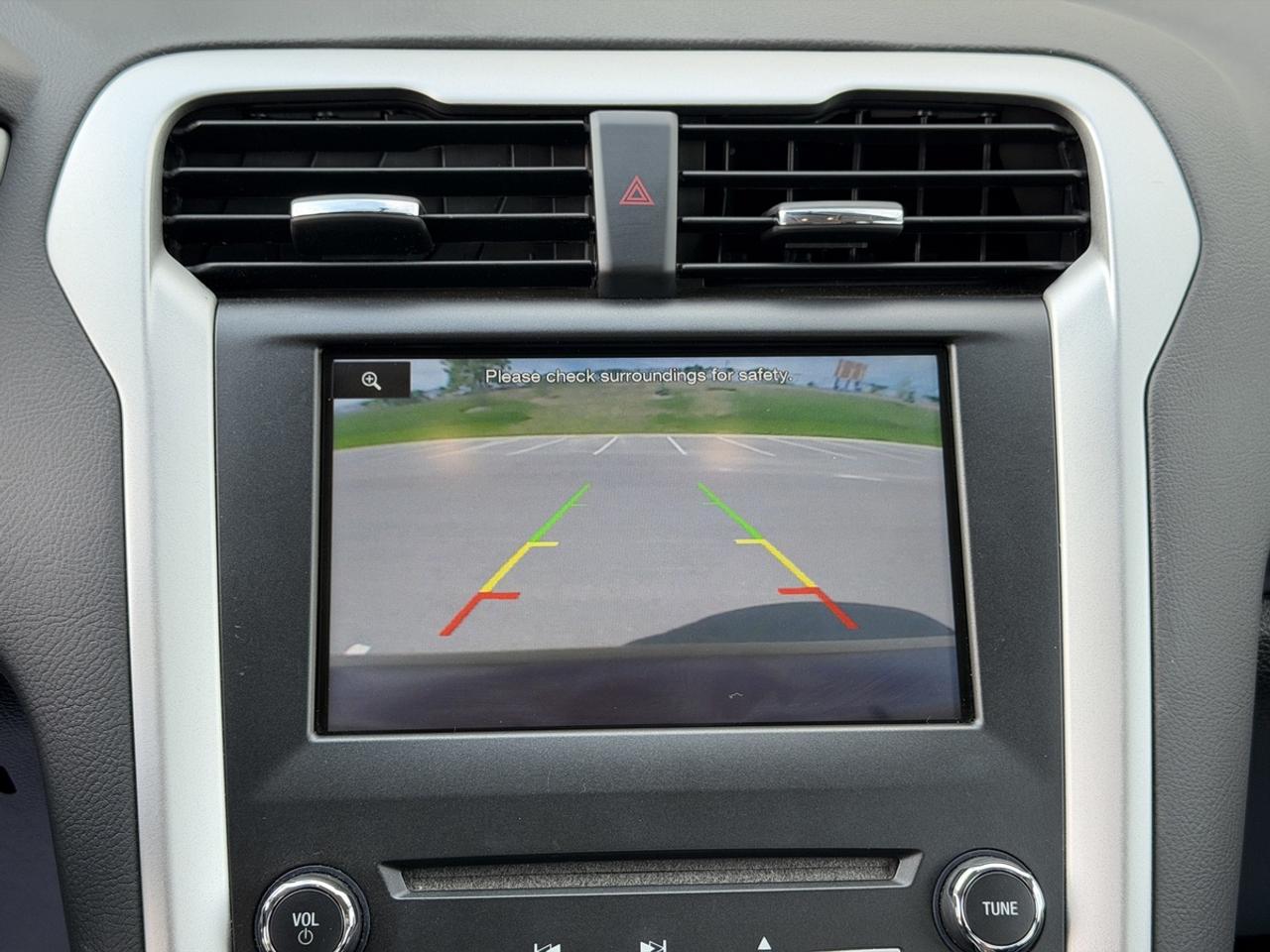 2015 Ford Fusion SE Photo