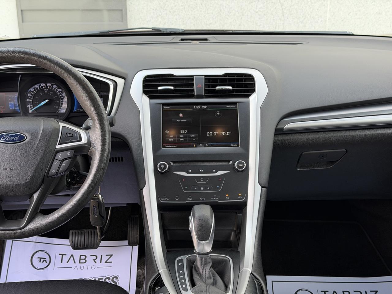 2015 Ford Fusion SE Photo