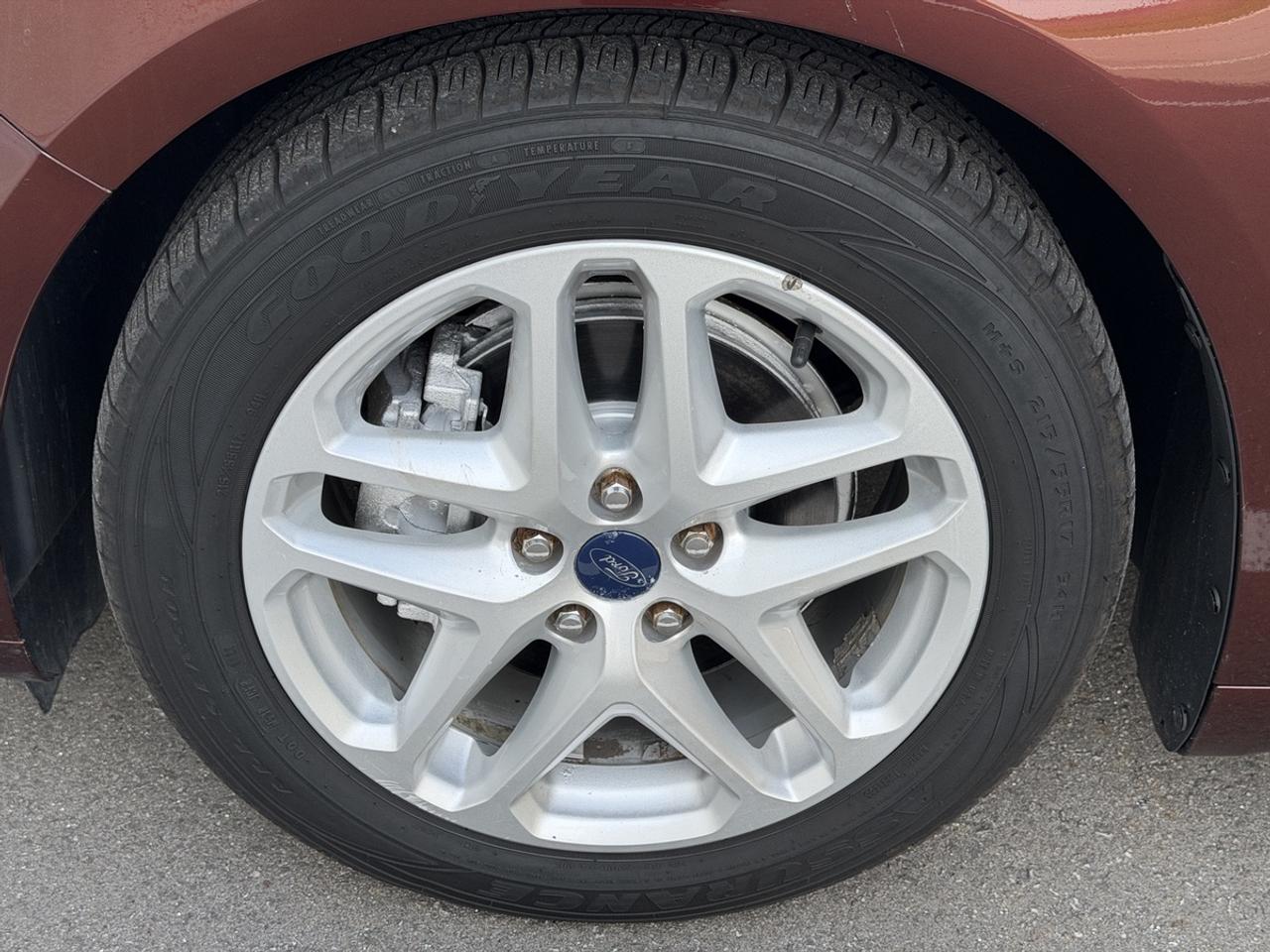 2015 Ford Fusion SE Photo