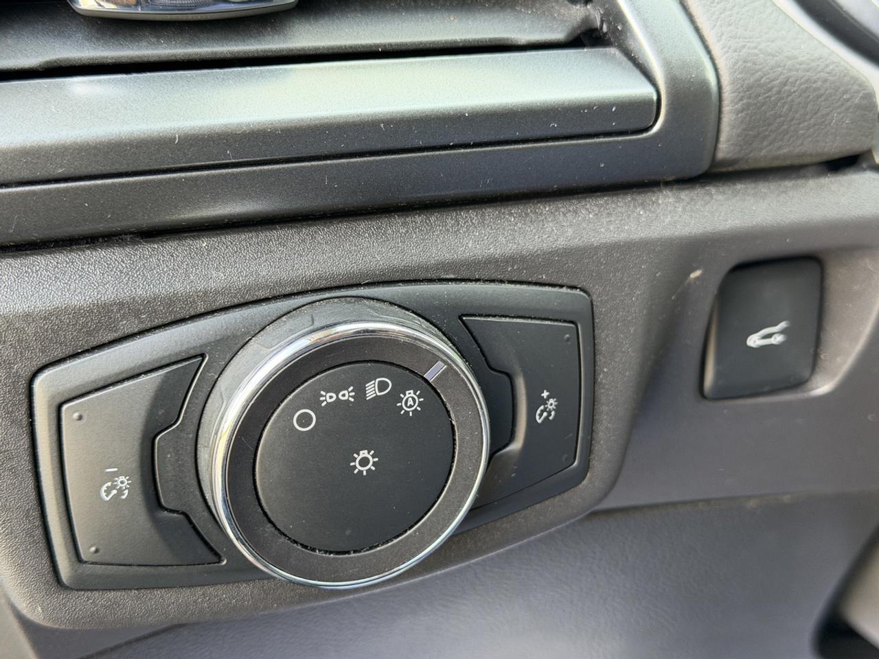 2015 Ford Fusion SE Photo