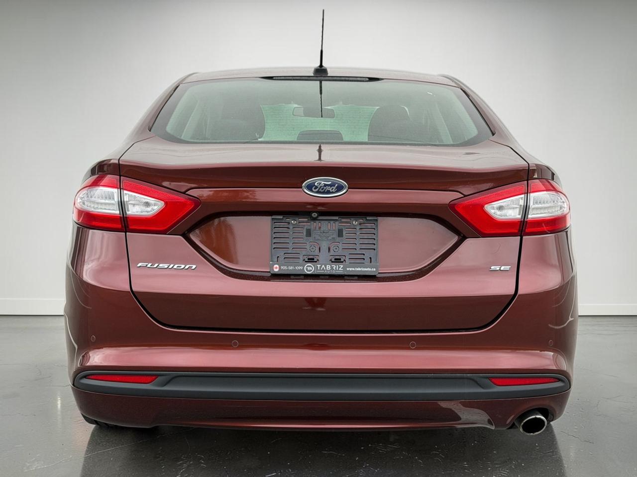 2015 Ford Fusion SE Photo