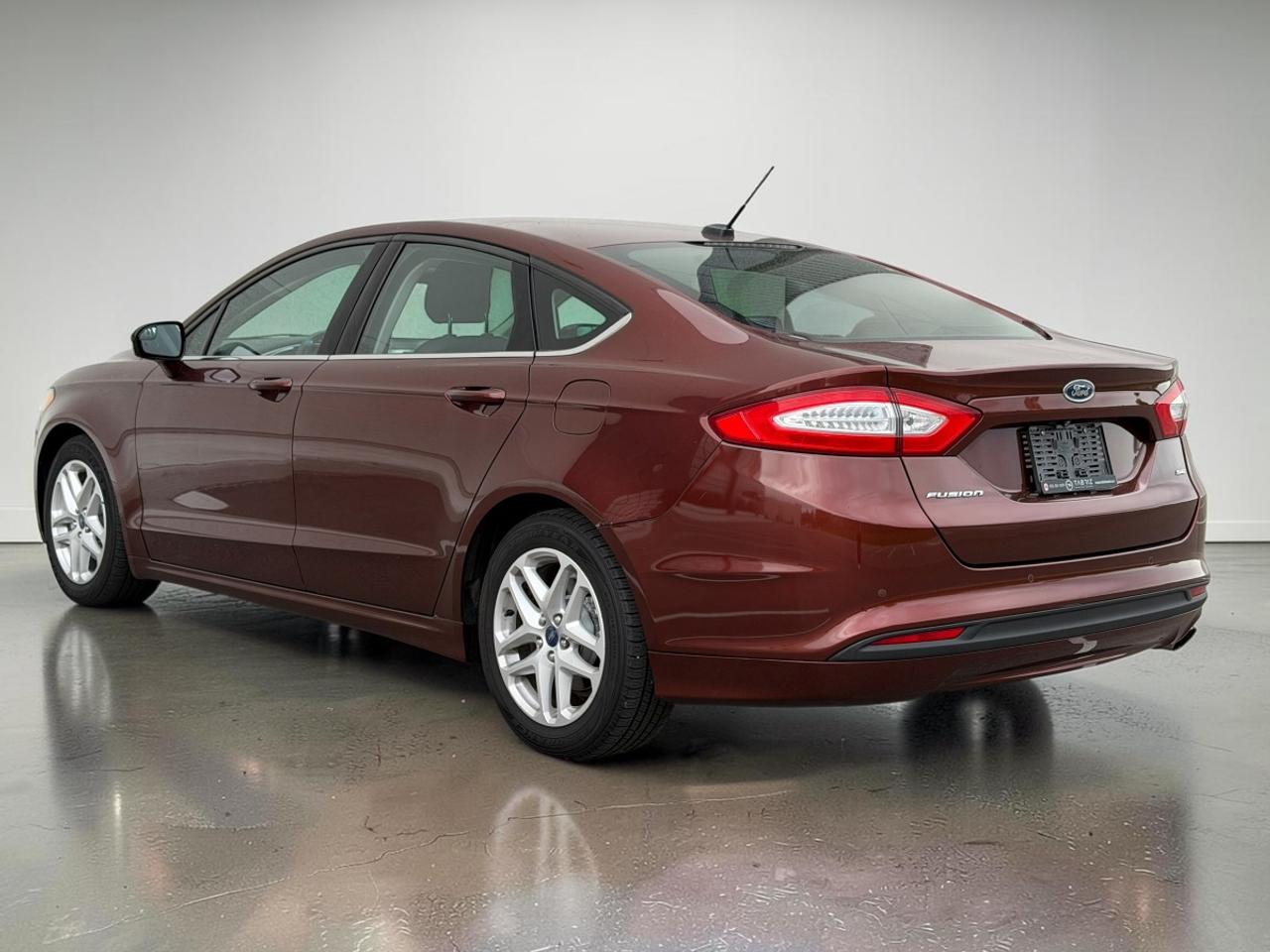 2015 Ford Fusion SE Photo