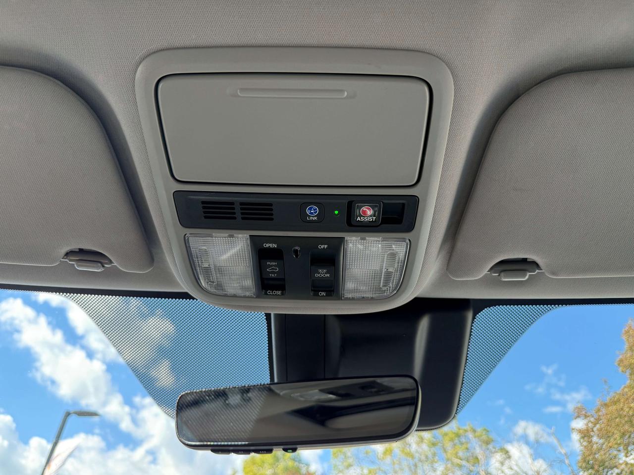 2018 Honda Odyssey Touring Leather Nav Rear Entertainment Ventilated Photo