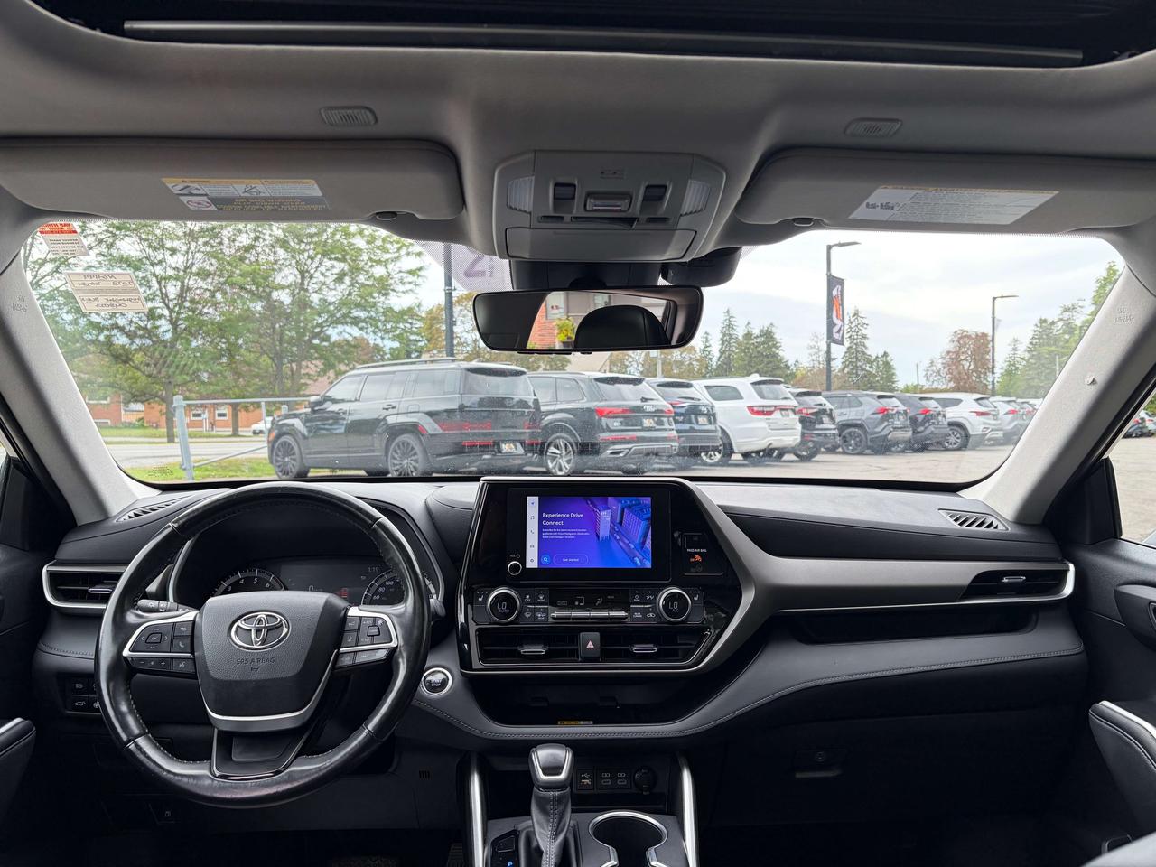 2023 Toyota Highlander XLE AWD One Owner Clean CARFAX SofTex Moonroof Photo