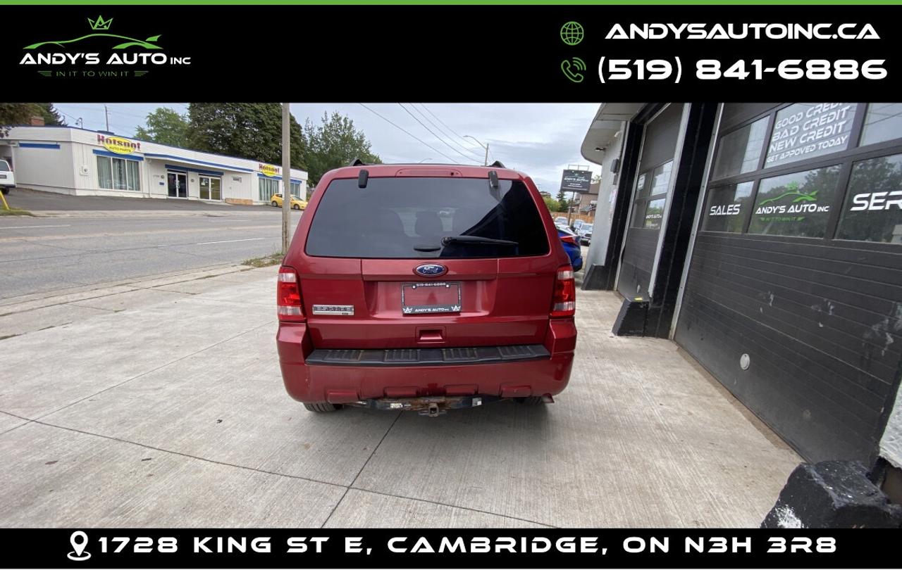 2012 Ford Escape ! LOW KM ! POWER SEATS ! NO ACCIDENTS ! KEY XLT ! LOW KM ! POWER SEATS ! NO ACCIDENTS ! KEYLES Photo